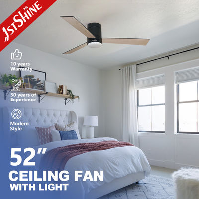 Fan del soffitto a basso profilo con controllo remoto e luce a LED a 3 colori