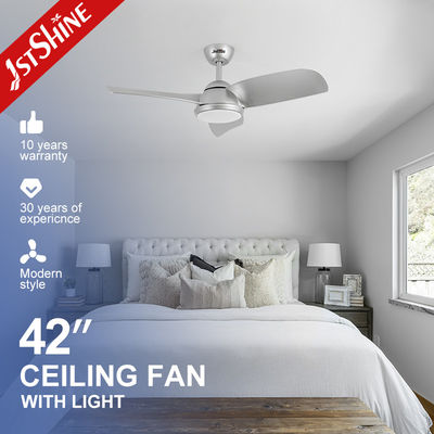 Decorazione interna Ventilatore di soffitto a LED da 42 pollici con 3 lame ABS e alto flusso luminoso