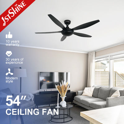 Ventilatore da soffitto in plastica nera da 54 pollici con controllo remoto e ventilatore di raffreddamento dell'aria