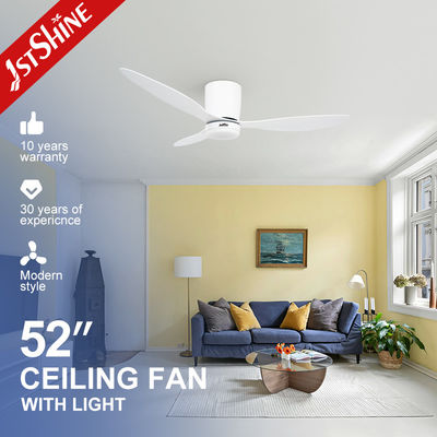 Ventilatore di soffitto a LED da 52 pollici / OEM La soluzione perfetta per risparmiare spazio per stanze piccole
