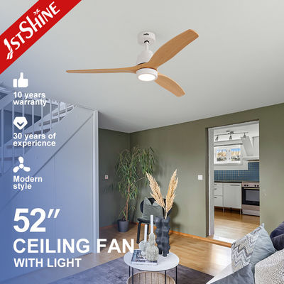Ventilatore di soffitto moderno a lame in legno bianco ABS con illuminazione a LED e fonte di alimentazione a corrente continua
