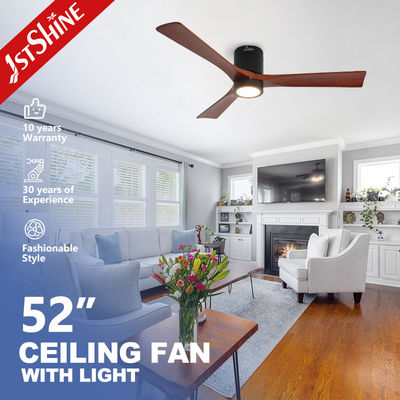 Moderno ventilatore di soffitto a 3 lame in legno naturale a LED con motore a corrente continua a 5 velocità