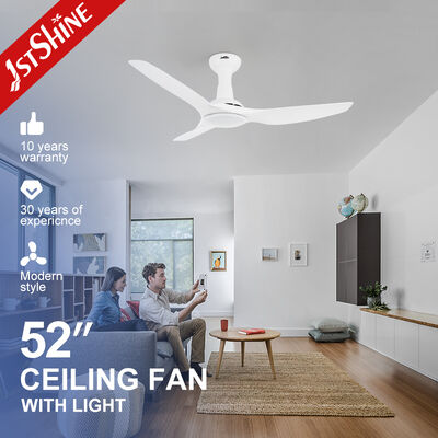 Ventilatore di soffitto a LED dimmabile con disegno di montaggio a scarico e opzioni di dimensioni multiple per interni residenziali e commerciali moderni