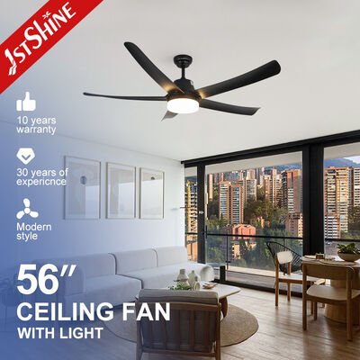 Ventilatore da soffitto moderno in plastica nera con pale in ABS resistenti e telecomando, con motore DC a risparmio energetico e luce LED
